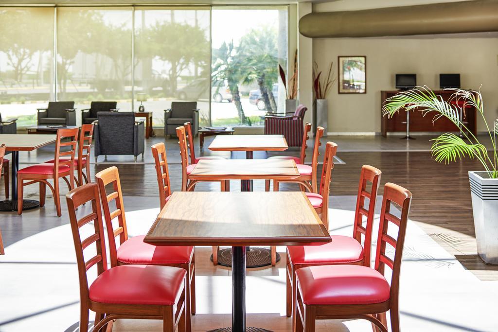 Ibis Monterrey Aeropuerto Hotel Apodaca Eksteriør billede
